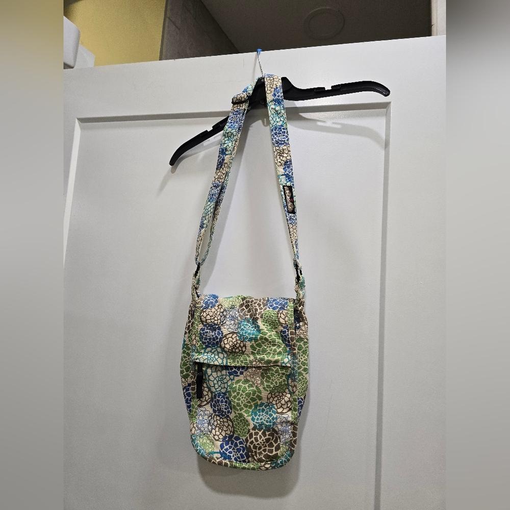 KAVU, Floral Crossbody Bag 10x3x11, Large Flap In Front, Very Clean